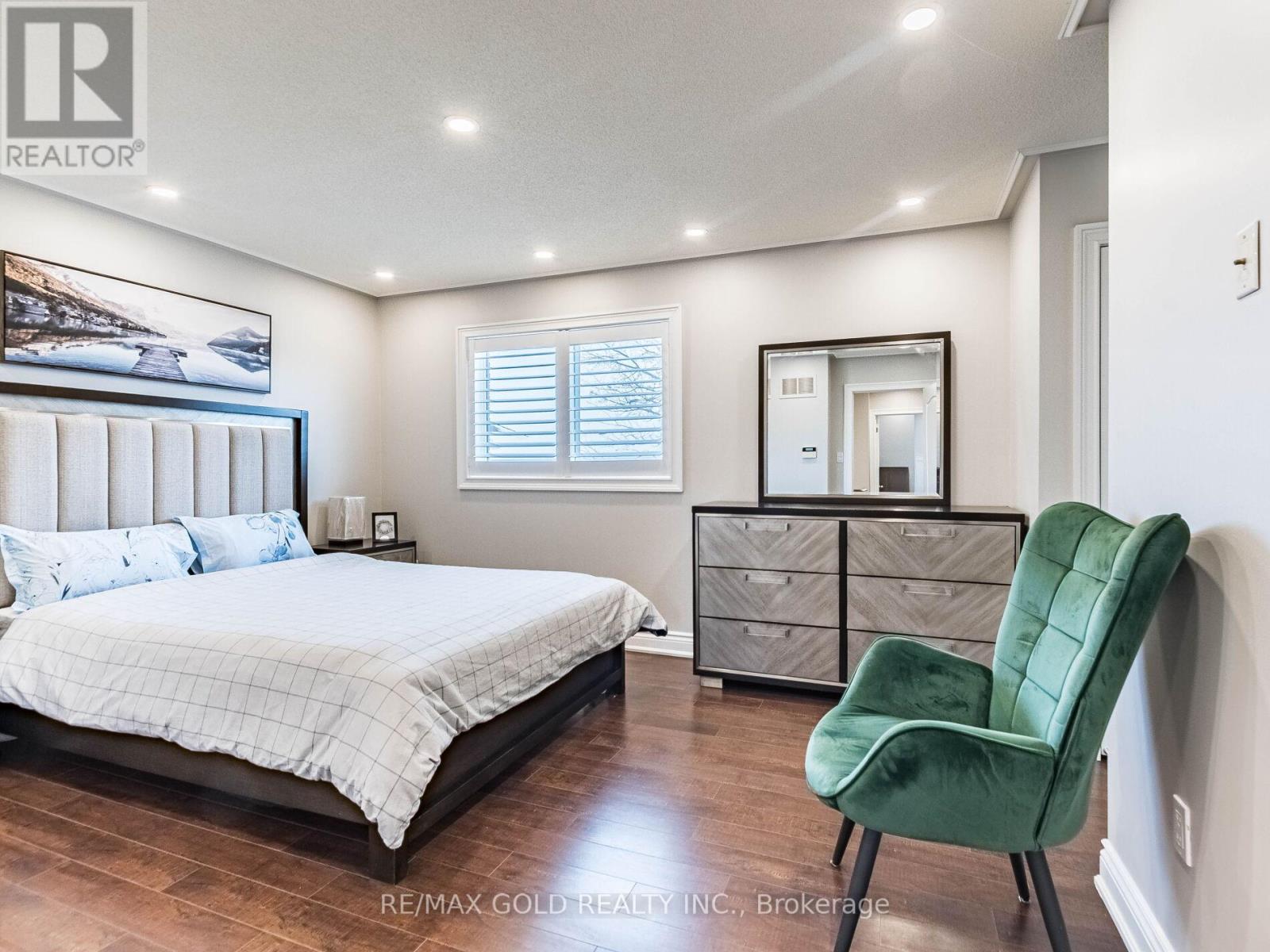 11 Allangrove Drive, Brampton, Ontario  L7A 2M4 - Photo 20 - W12829446