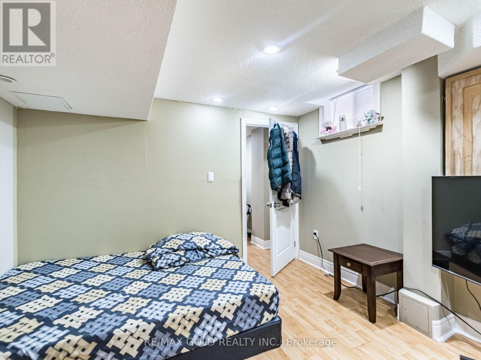 11 Allangrove Drive, Brampton, Ontario  L7A 2M4 - Photo 31 - W12829446