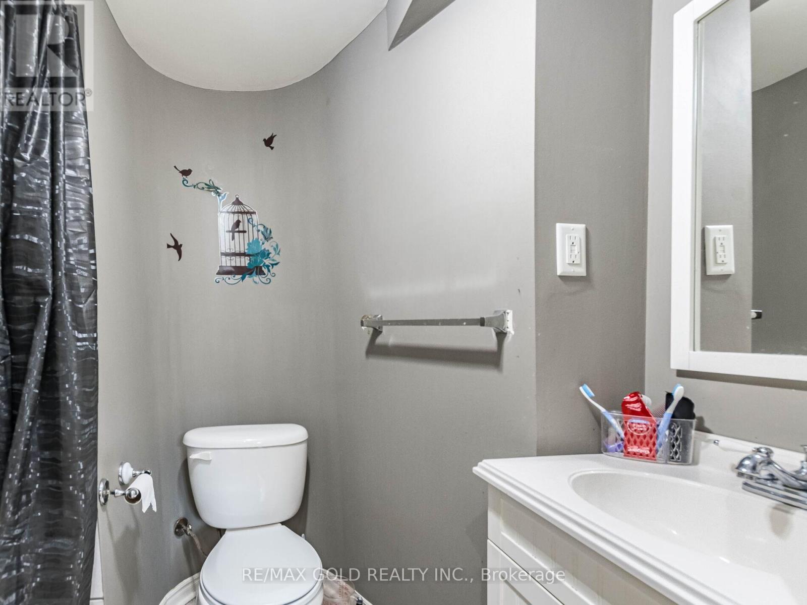 11 Allangrove Drive, Brampton, Ontario  L7A 2M4 - Photo 32 - W12829446