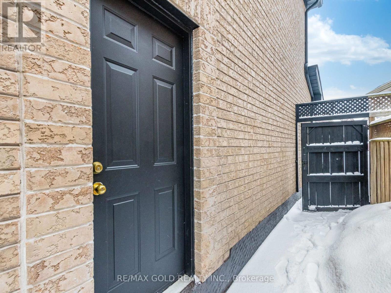 11 Allangrove Drive, Brampton, Ontario  L7A 2M4 - Photo 33 - W12829446