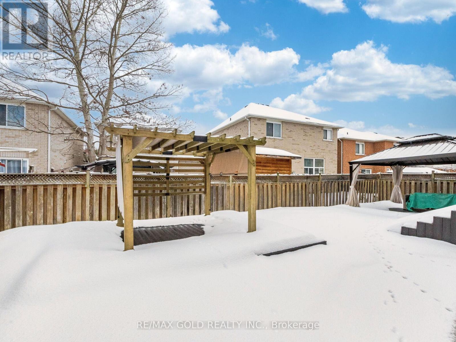 11 Allangrove Drive, Brampton, Ontario  L7A 2M4 - Photo 34 - W12829446