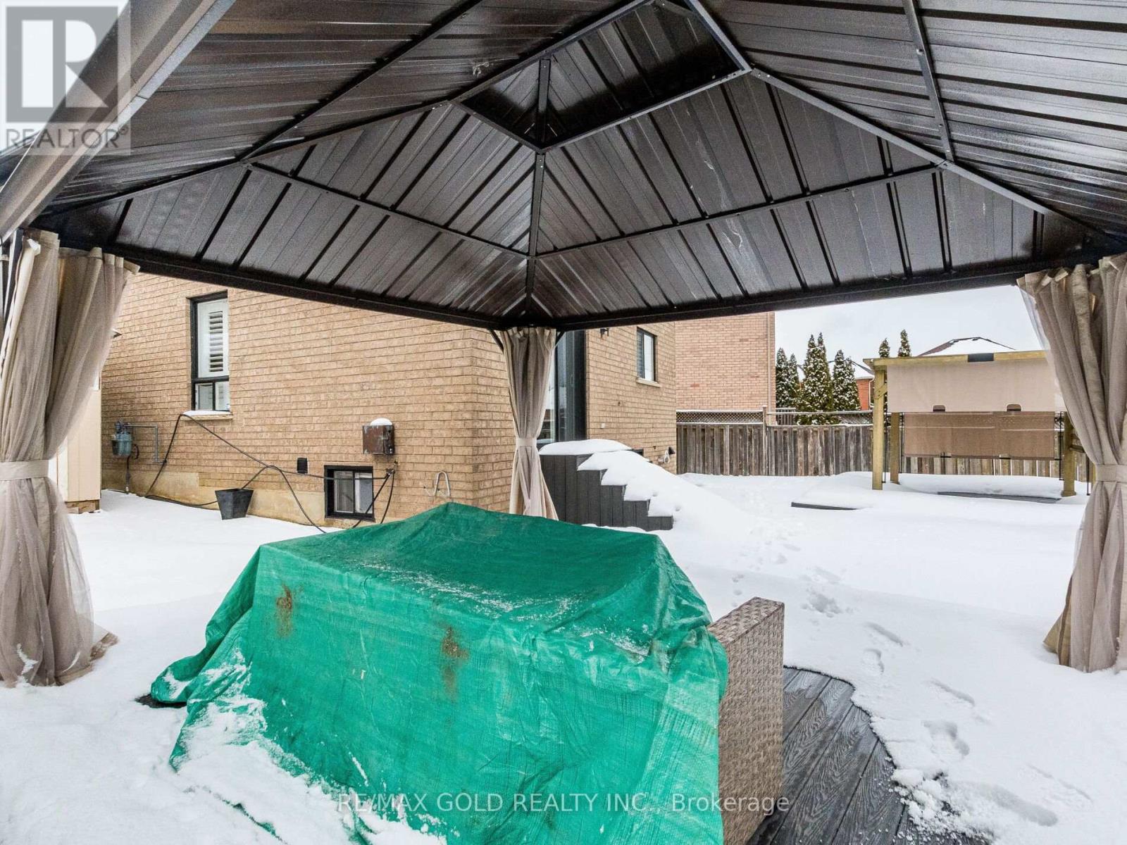 11 Allangrove Drive, Brampton, Ontario  L7A 2M4 - Photo 35 - W12829446