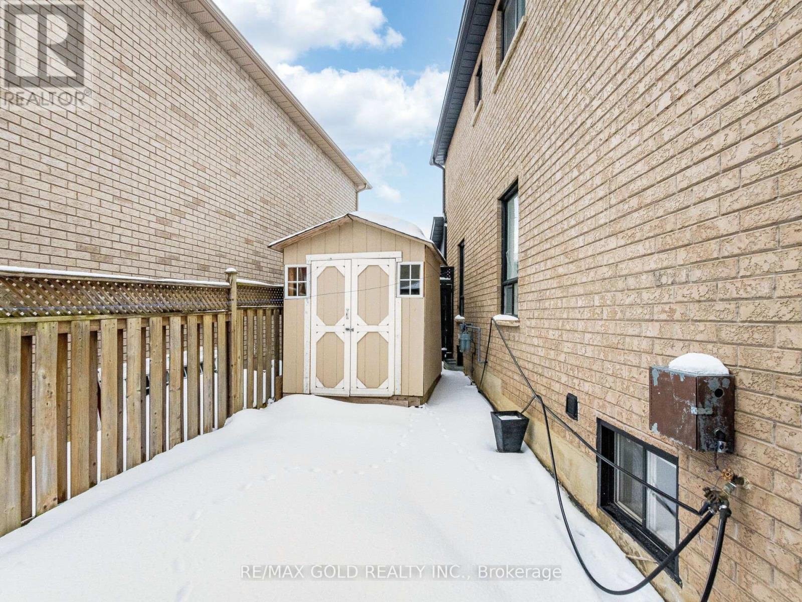 11 Allangrove Drive, Brampton, Ontario  L7A 2M4 - Photo 36 - W12829446