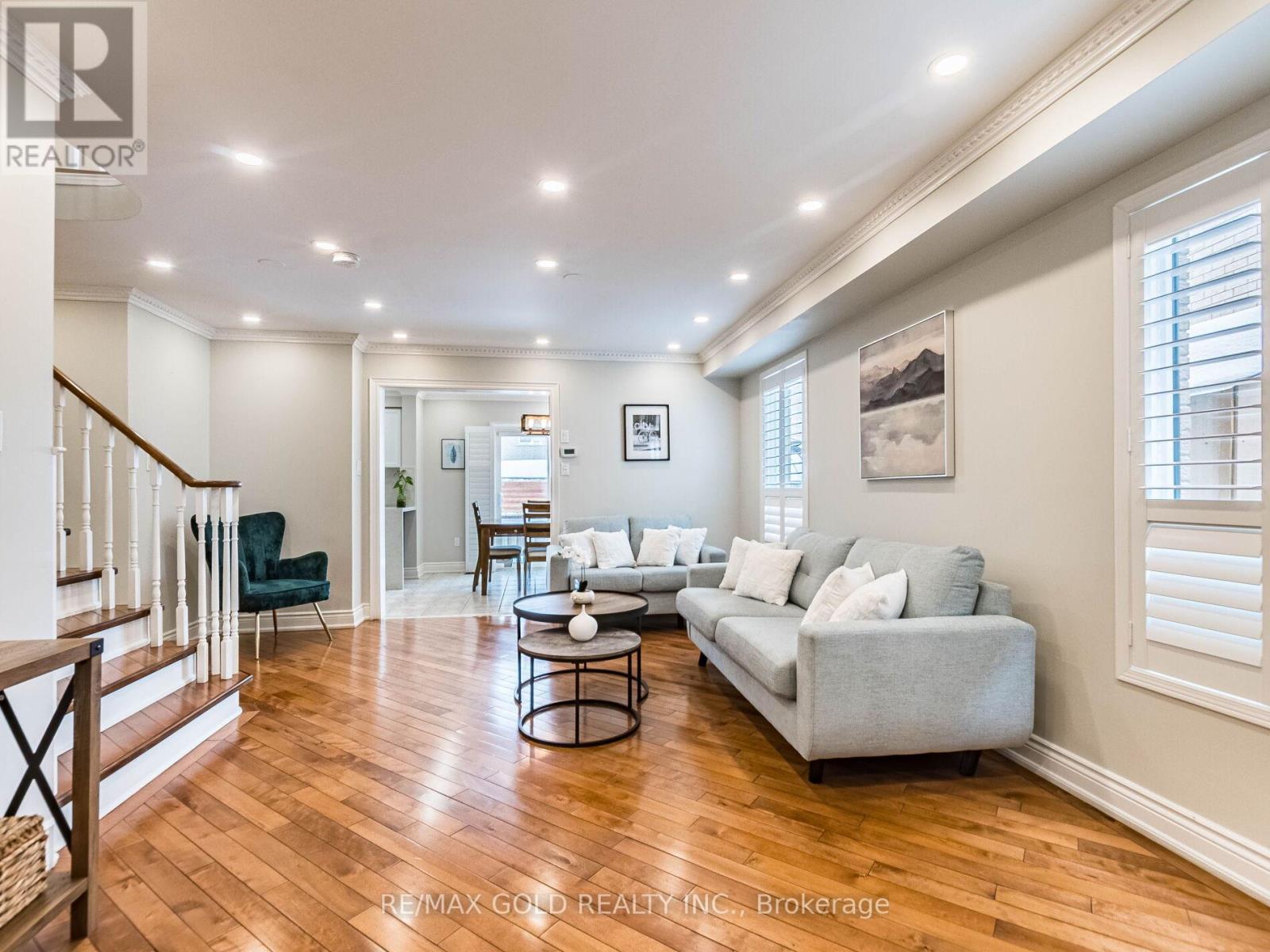 11 Allangrove Drive, Brampton, Ontario  L7A 2M4 - Photo 6 - W12829446