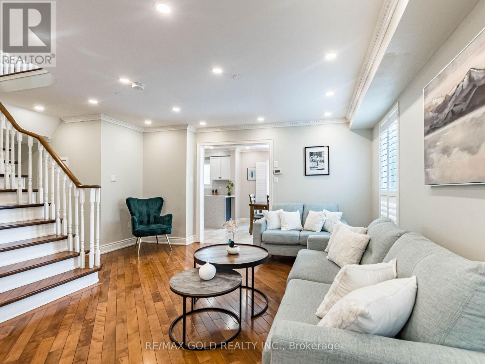 11 Allangrove Drive, Brampton, Ontario  L7A 2M4 - Photo 8 - W12829446