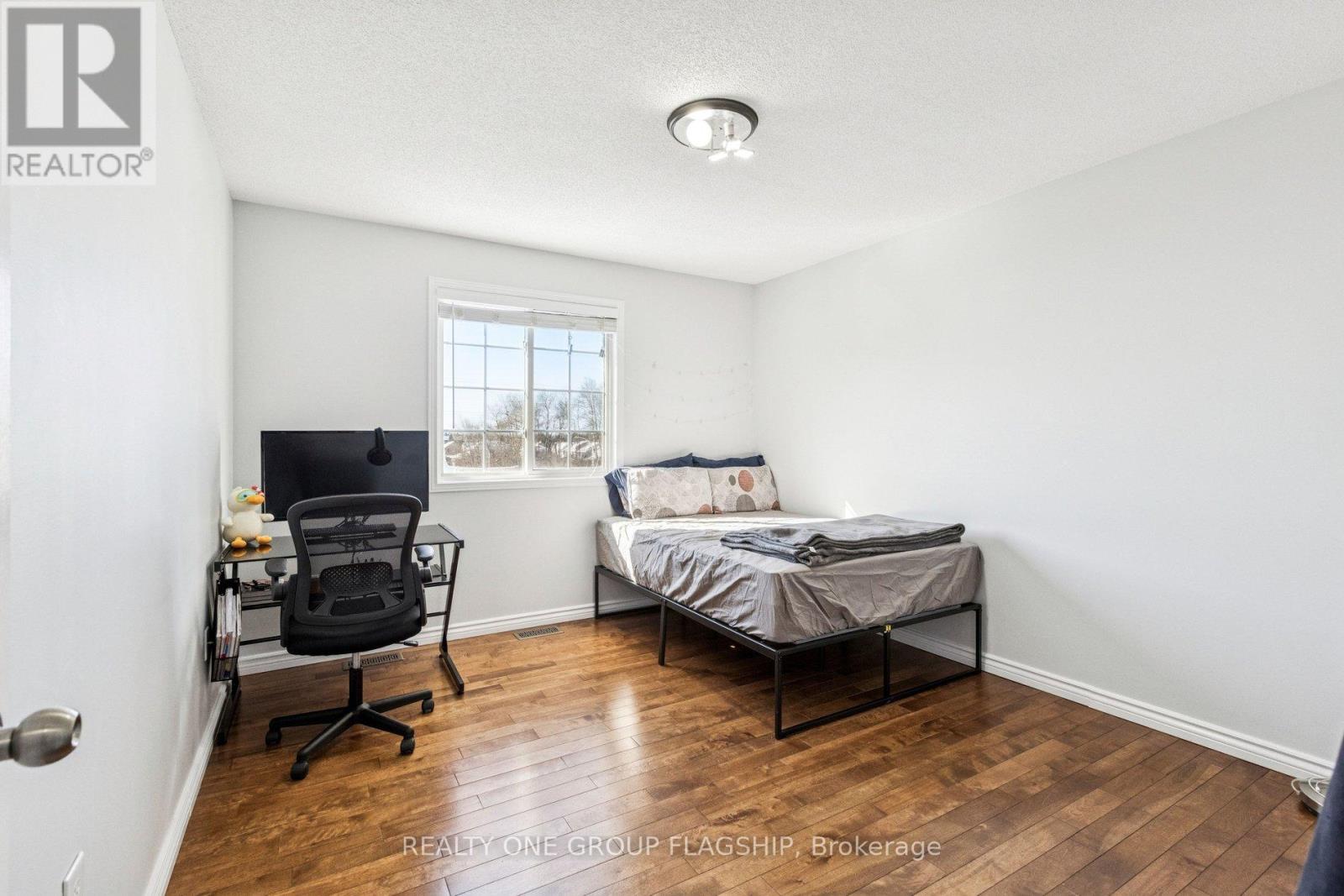 431 Veronica Drive, Kitchener, Ontario  N2A 4E9 - Photo 11 - X12829438