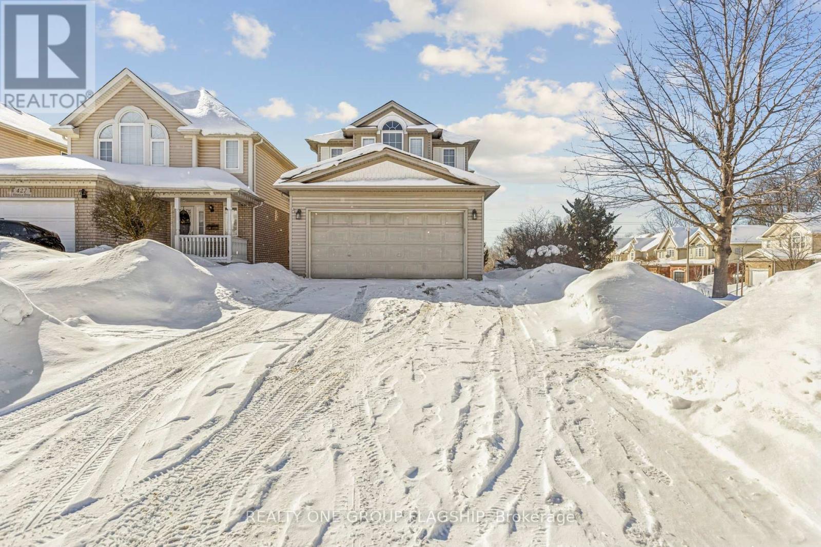 431 Veronica Drive, Kitchener, Ontario  N2A 4E9 - Photo 2 - X12829438