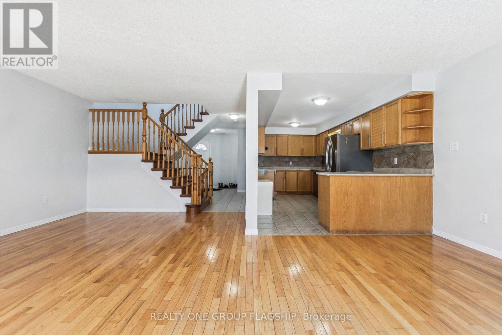 431 Veronica Drive, Kitchener, Ontario  N2A 4E9 - Photo 5 - X12829438