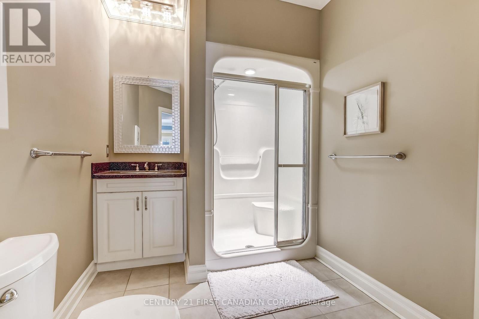 #4 - 2014 Valleyrun Boulevard, London North, Ontario  N6G 5M8 - Photo 10 - X12829480