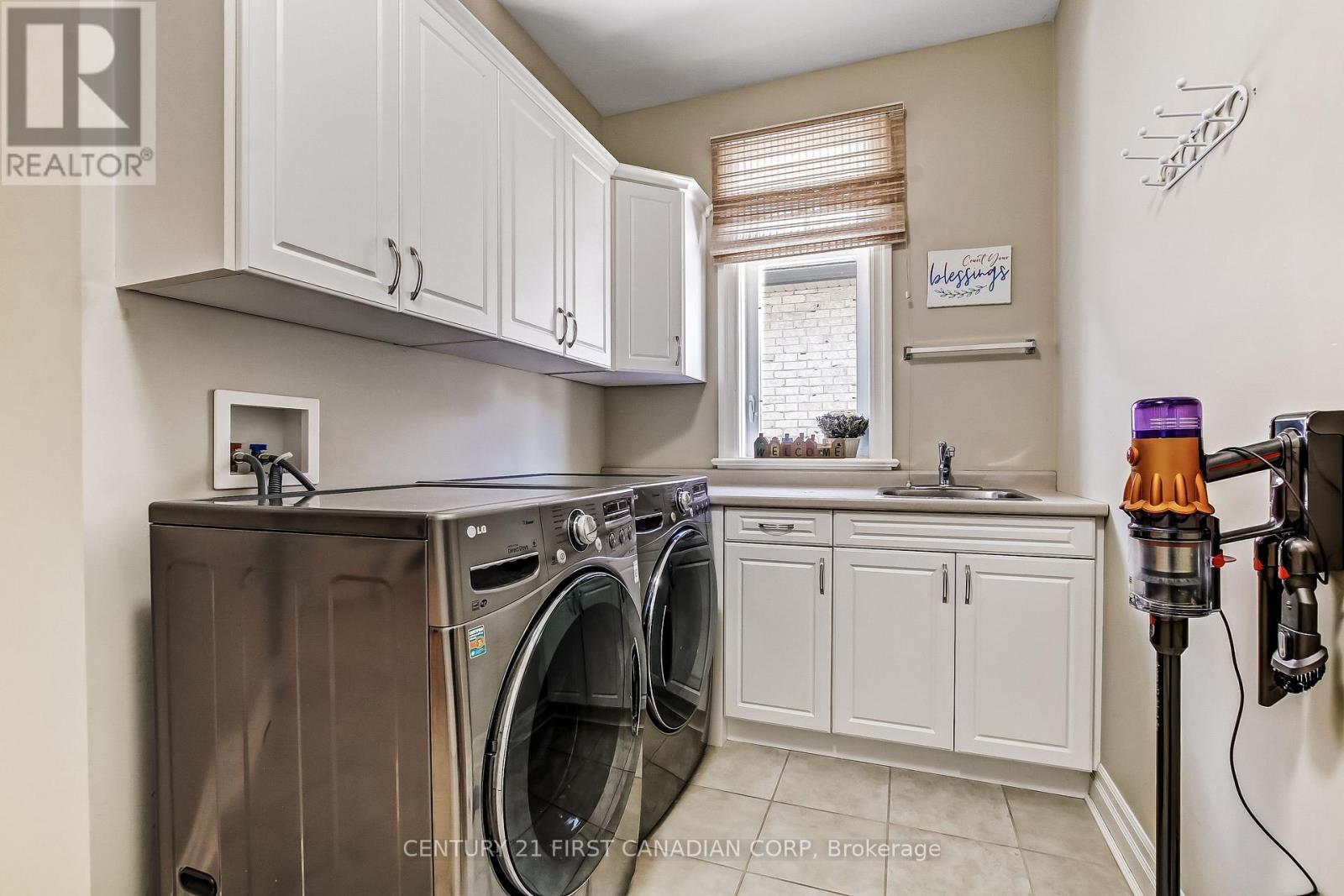 #4 - 2014 Valleyrun Boulevard, London North, Ontario  N6G 5M8 - Photo 11 - X12829480
