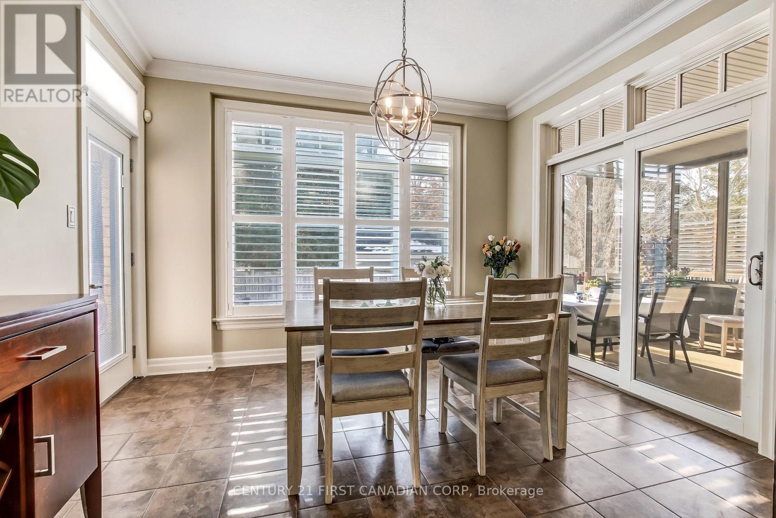 #4 - 2014 Valleyrun Boulevard, London North, Ontario  N6G 5M8 - Photo 14 - X12829480