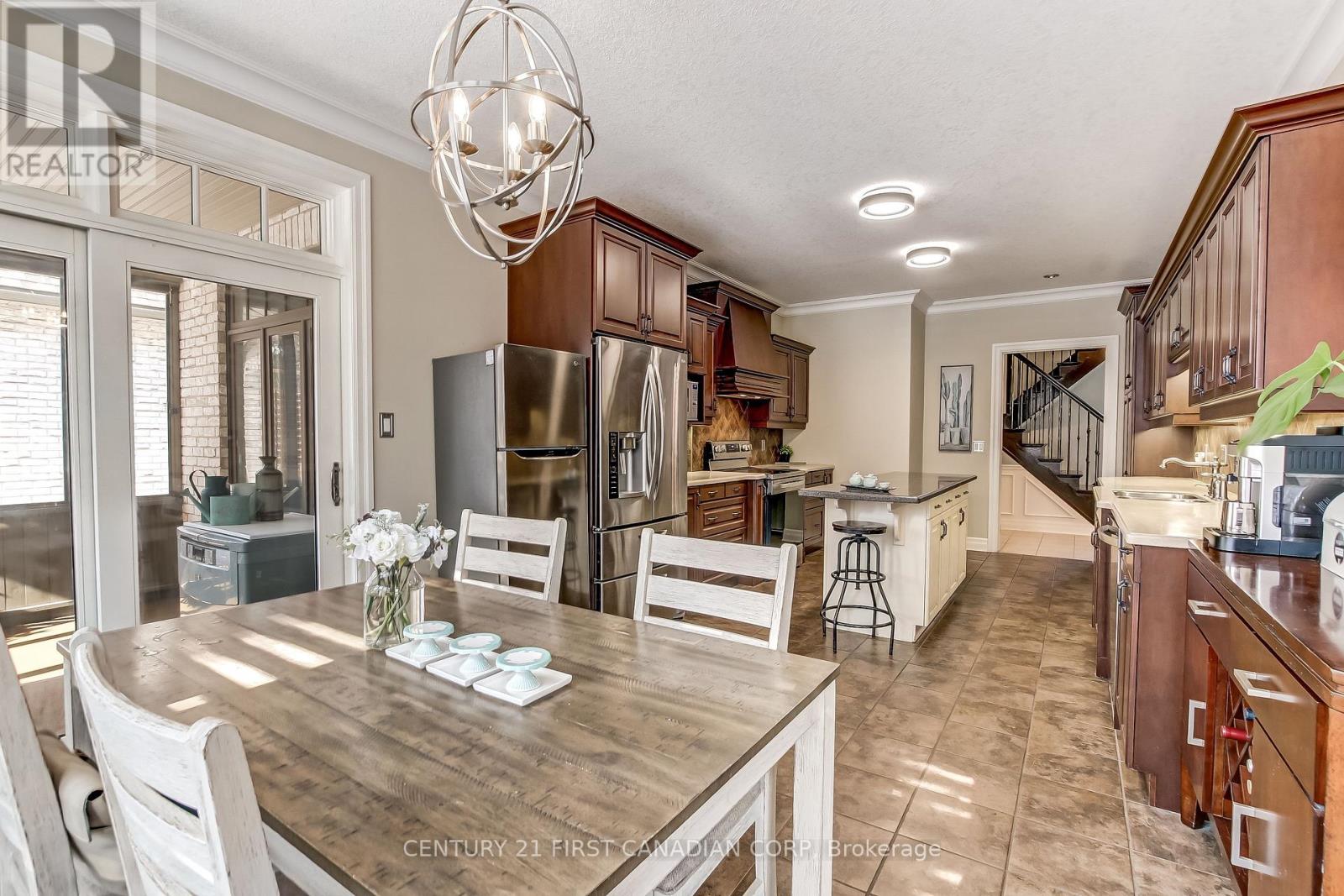 #4 - 2014 Valleyrun Boulevard, London North, Ontario  N6G 5M8 - Photo 15 - X12829480