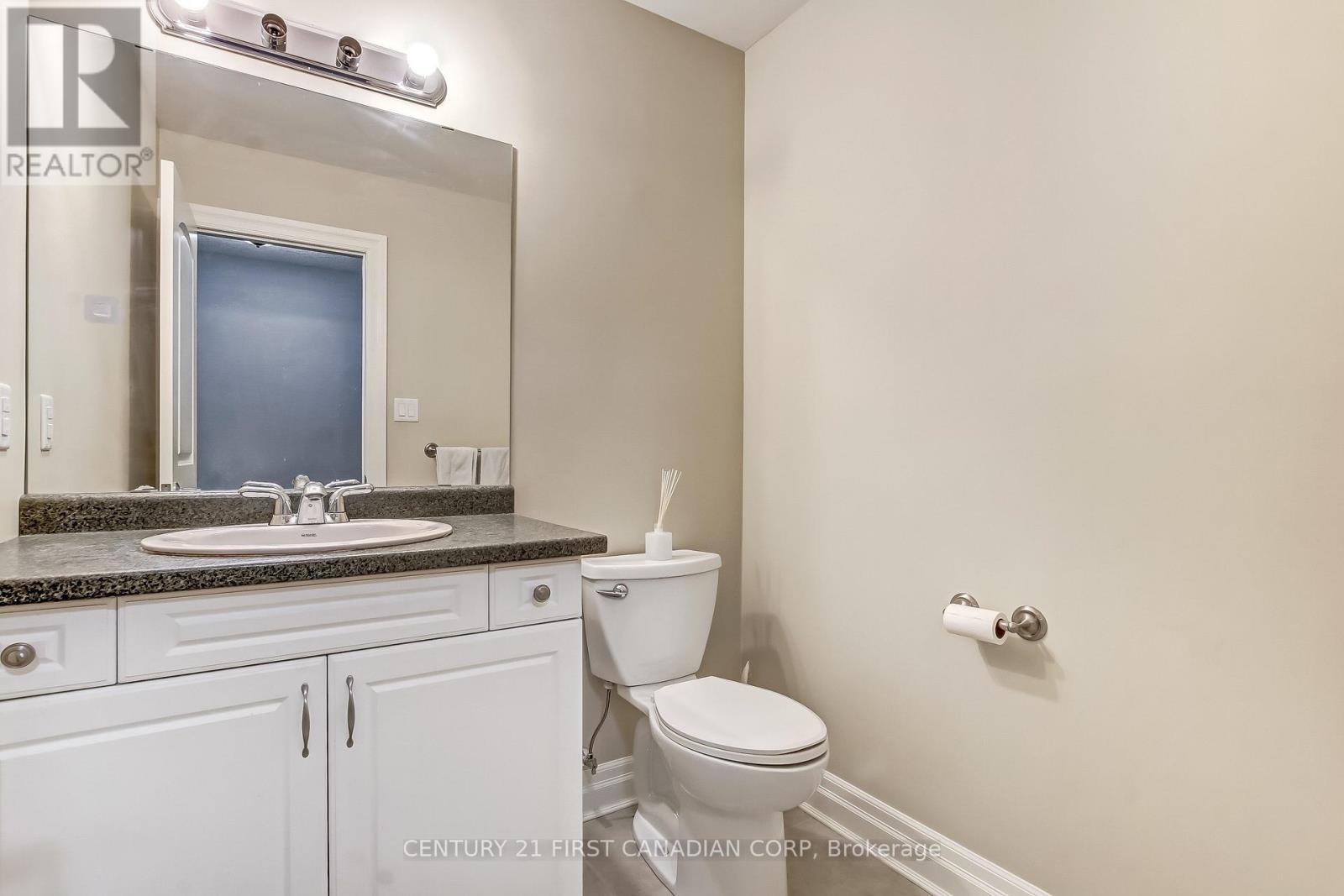 #4 - 2014 Valleyrun Boulevard, London North, Ontario  N6G 5M8 - Photo 22 - X12829480