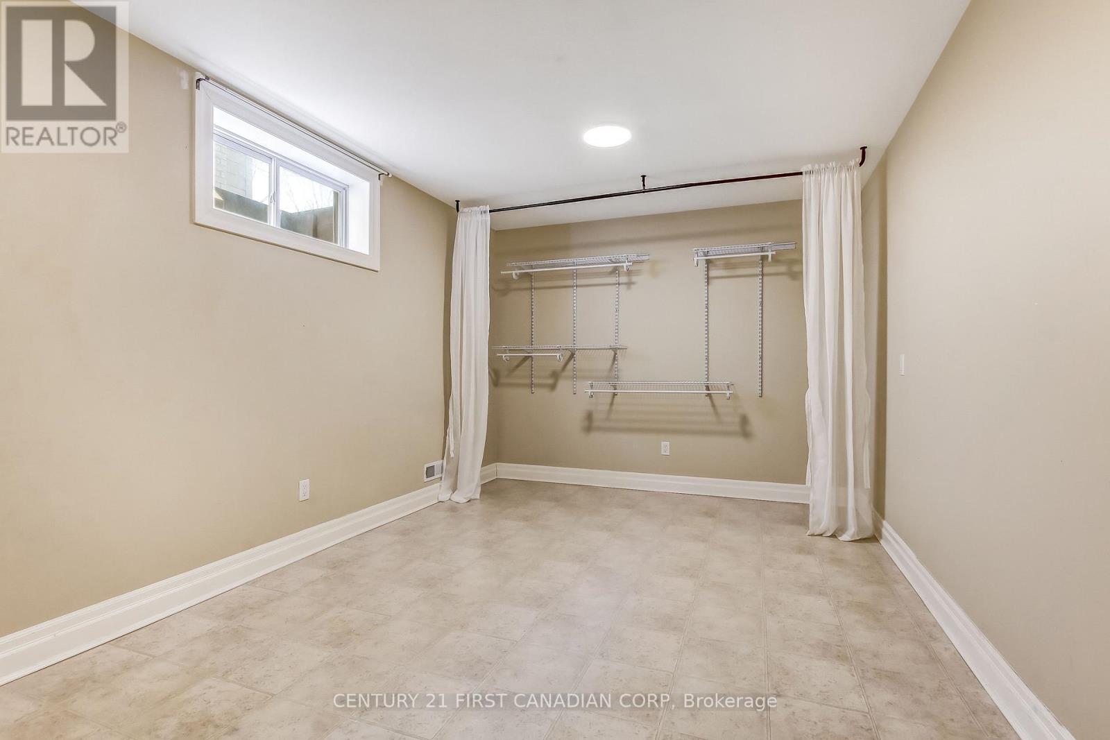 #4 - 2014 Valleyrun Boulevard, London North, Ontario  N6G 5M8 - Photo 26 - X12829480