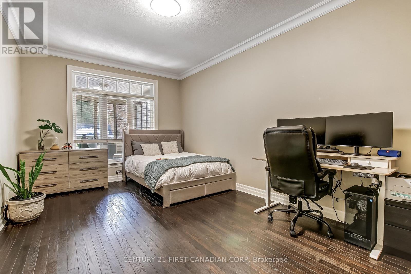 #4 - 2014 Valleyrun Boulevard, London North, Ontario  N6G 5M8 - Photo 9 - X12829480