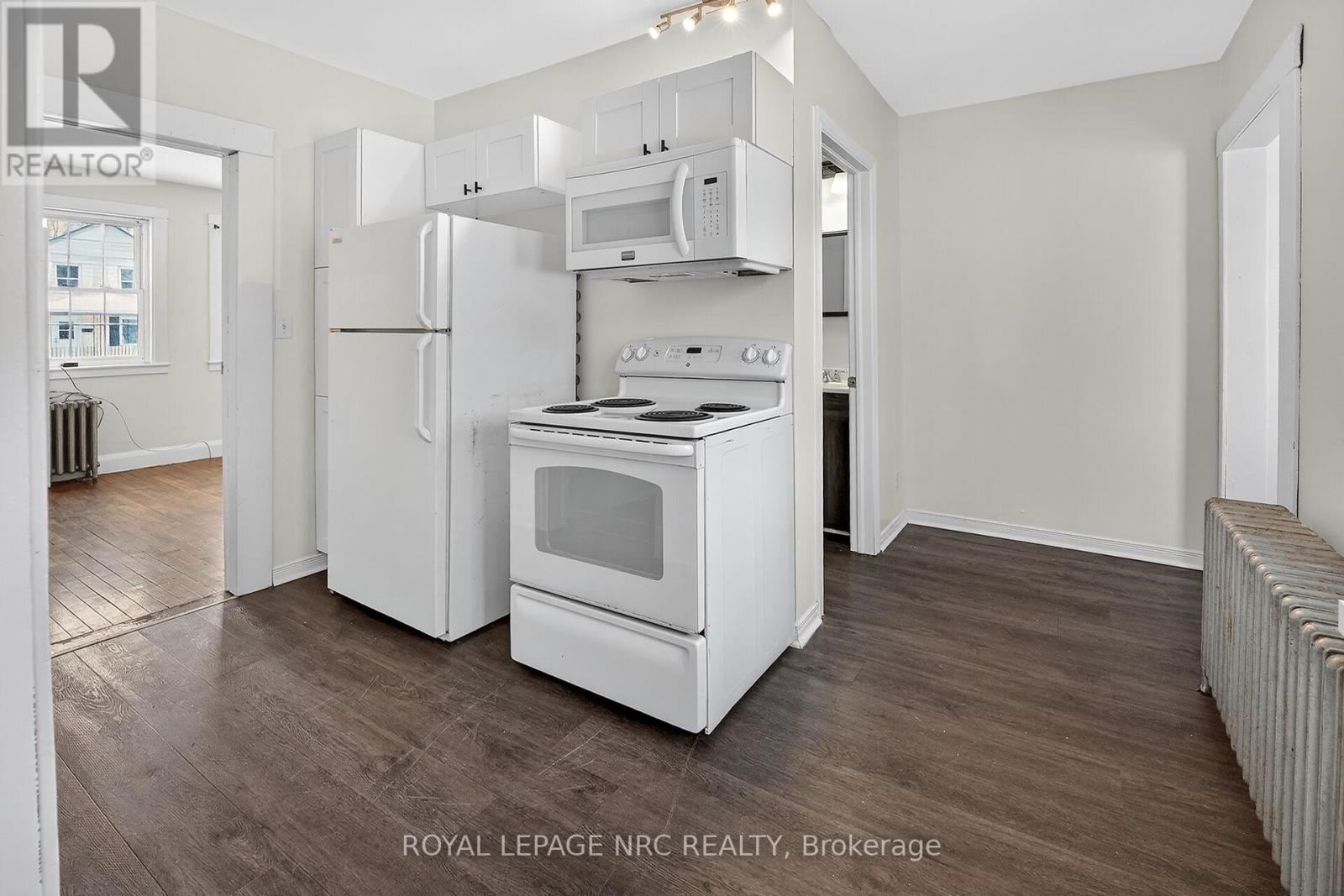 221 Lincoln Street, Welland, Ontario  L3B 4M8 - Photo 6 - X12829514