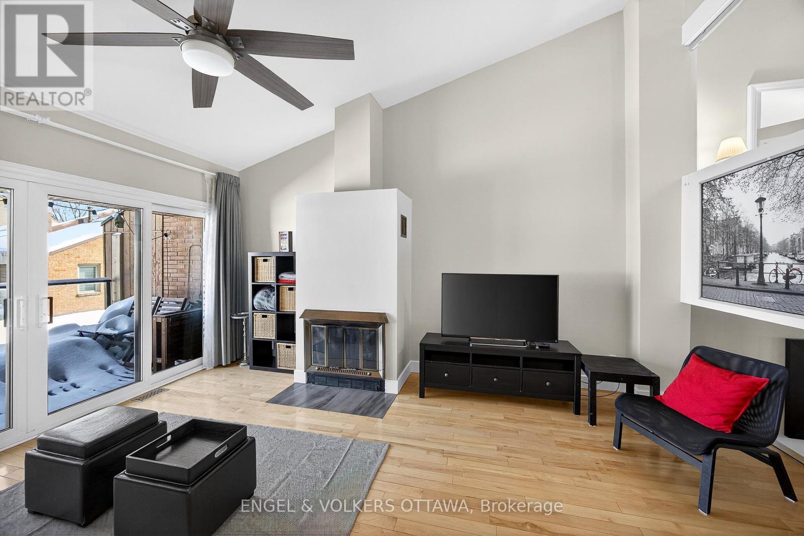 8 - 251 Bruyere Street, Ottawa, Ontario  K1N 5E5 - Photo 15 - X12661382