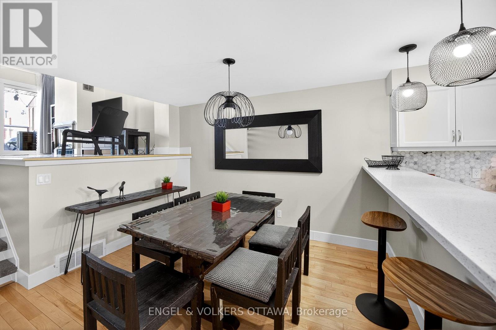 8 - 251 Bruyere Street, Ottawa, Ontario  K1N 5E5 - Photo 13 - X12661382