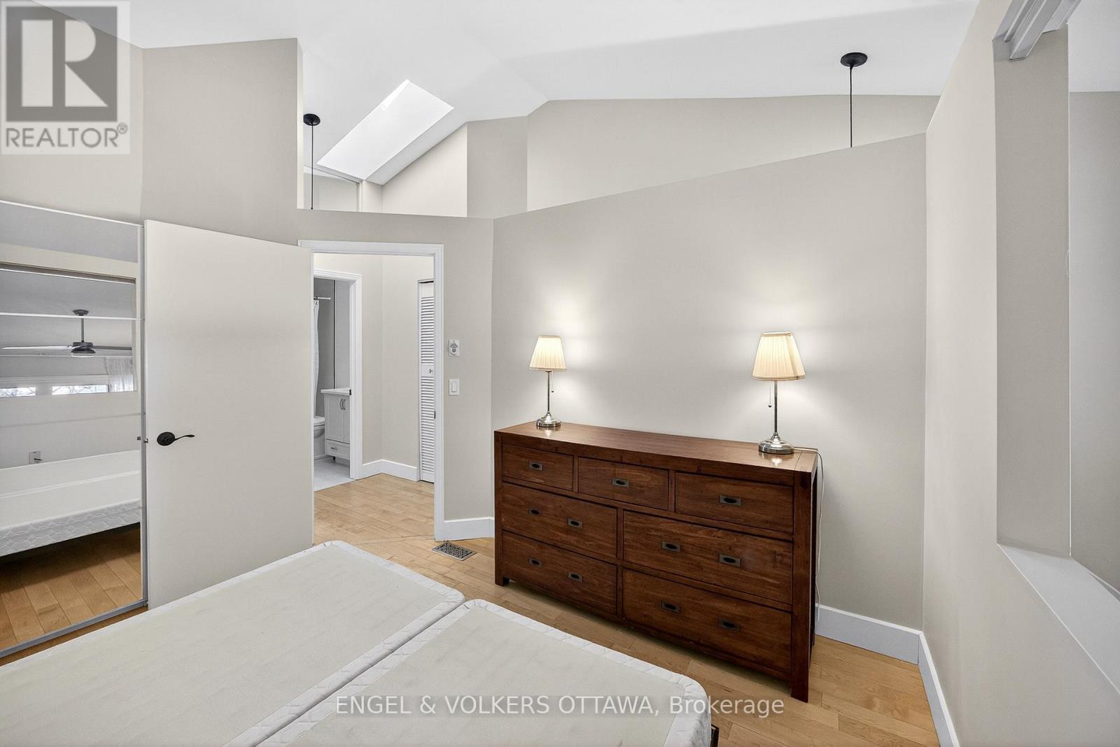 8 - 251 Bruyere Street, Ottawa, Ontario  K1N 5E5 - Photo 22 - X12661382