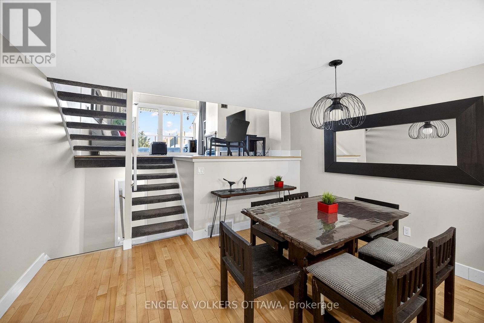 8 - 251 Bruyere Street, Ottawa, Ontario  K1N 5E5 - Photo 12 - X12661382