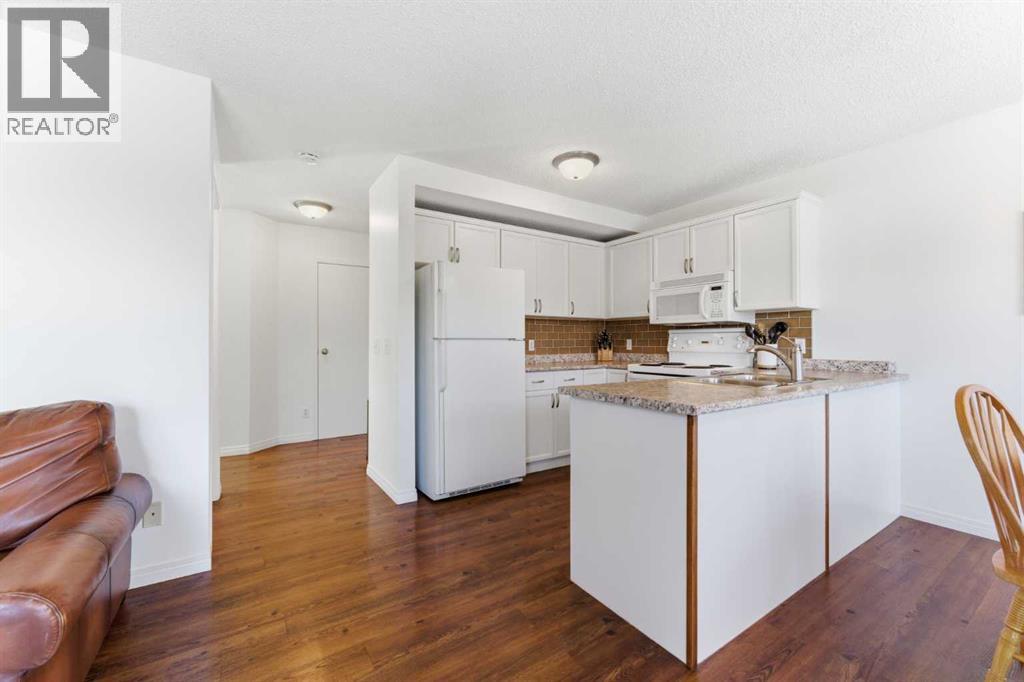 84 Mt Apex Green Se, Calgary, Alberta  T2Z 2V3 - Photo 12 - A2288553