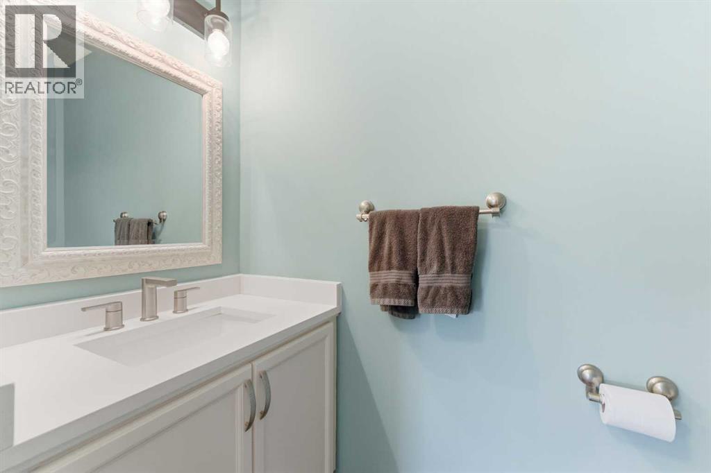 84 Mt Apex Green Se, Calgary, Alberta  T2Z 2V3 - Photo 17 - A2288553