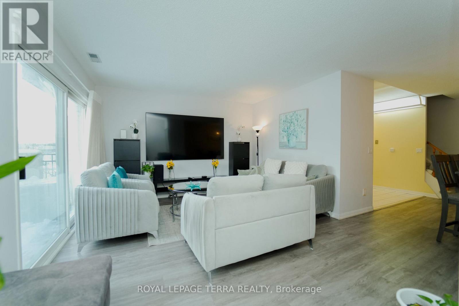 702 - 1400 The Esplanade N, Pickering, Ontario  L1V 6V2 - Photo 6 - E12829490