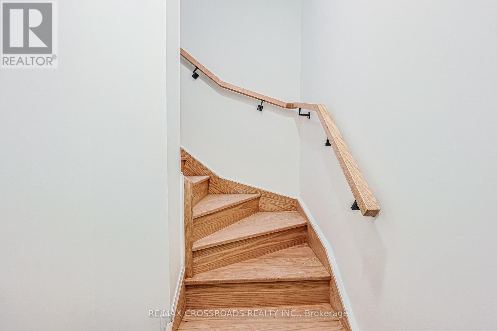 218 - 8 Steckley House Lane, Richmond Hill, Ontario  L4S 0N1 - Photo 5 - N12829496