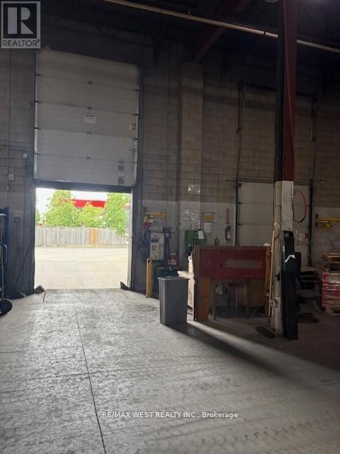 10 Devon Road, Brampton, Ontario  L6T 5B5 - Photo 11 - W12829518