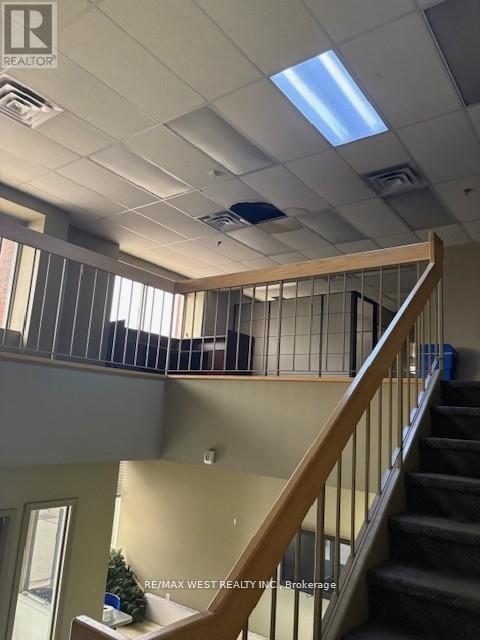 10 Devon Road, Brampton, Ontario  L6T 5B5 - Photo 6 - W12829518