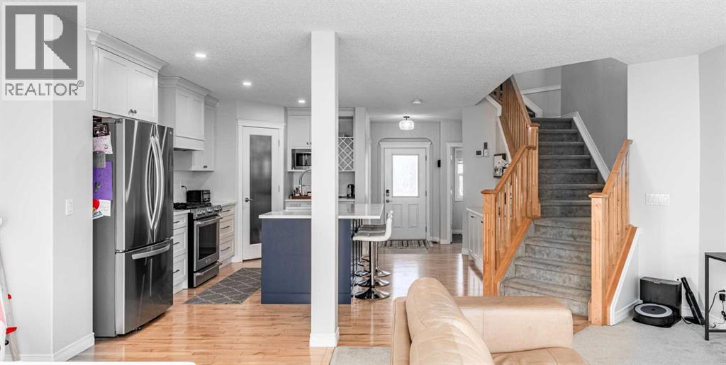 28 Crystal Shores Heights, Okotoks, Alberta  T1S 2K8 - Photo 9 - A2281479