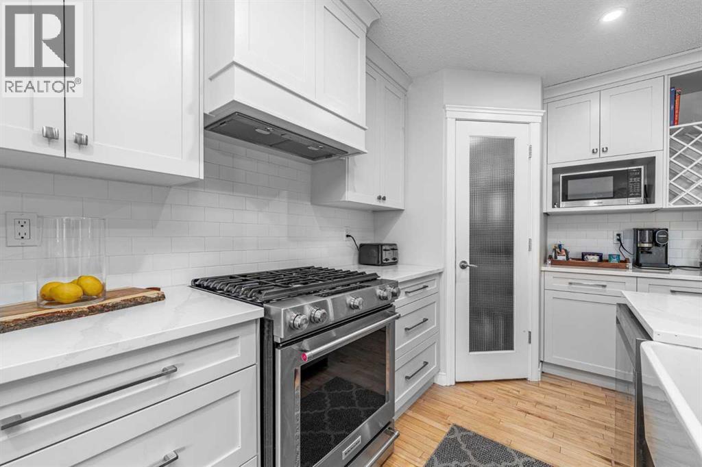 28 Crystal Shores Heights, Okotoks, Alberta  T1S 2K8 - Photo 8 - A2281479