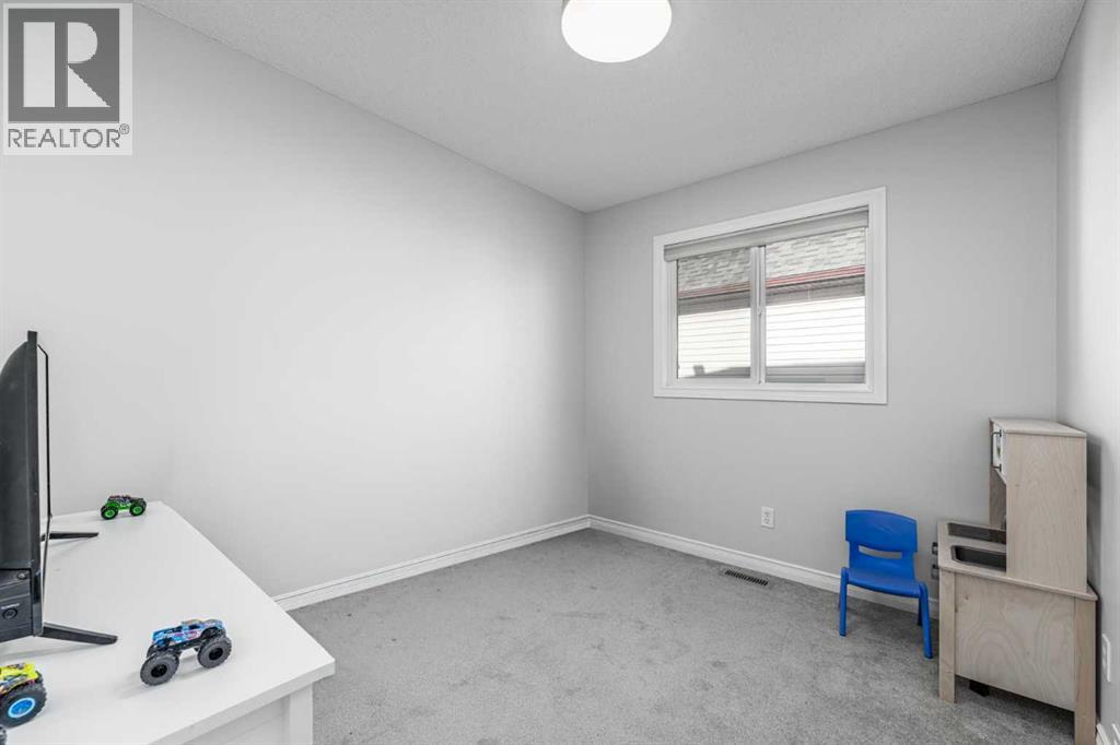 28 Crystal Shores Heights, Okotoks, Alberta  T1S 2K8 - Photo 26 - A2281479