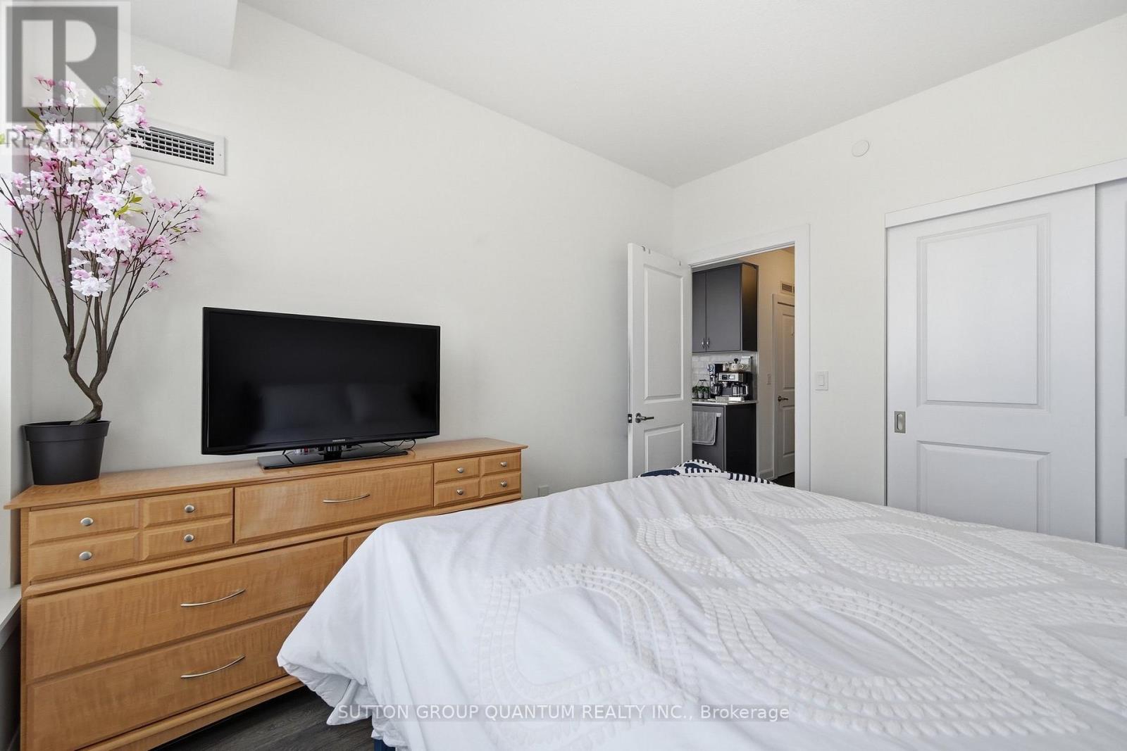 1004 - 3200 William Coltson Avenue, Oakville, Ontario  L6H 7W6 - Photo 21 - W12828976