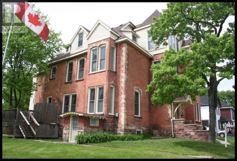 151 Woodward Ave, Sault Ste. Marie, Ontario P6A 3T6 - Photo 1 - SM252621