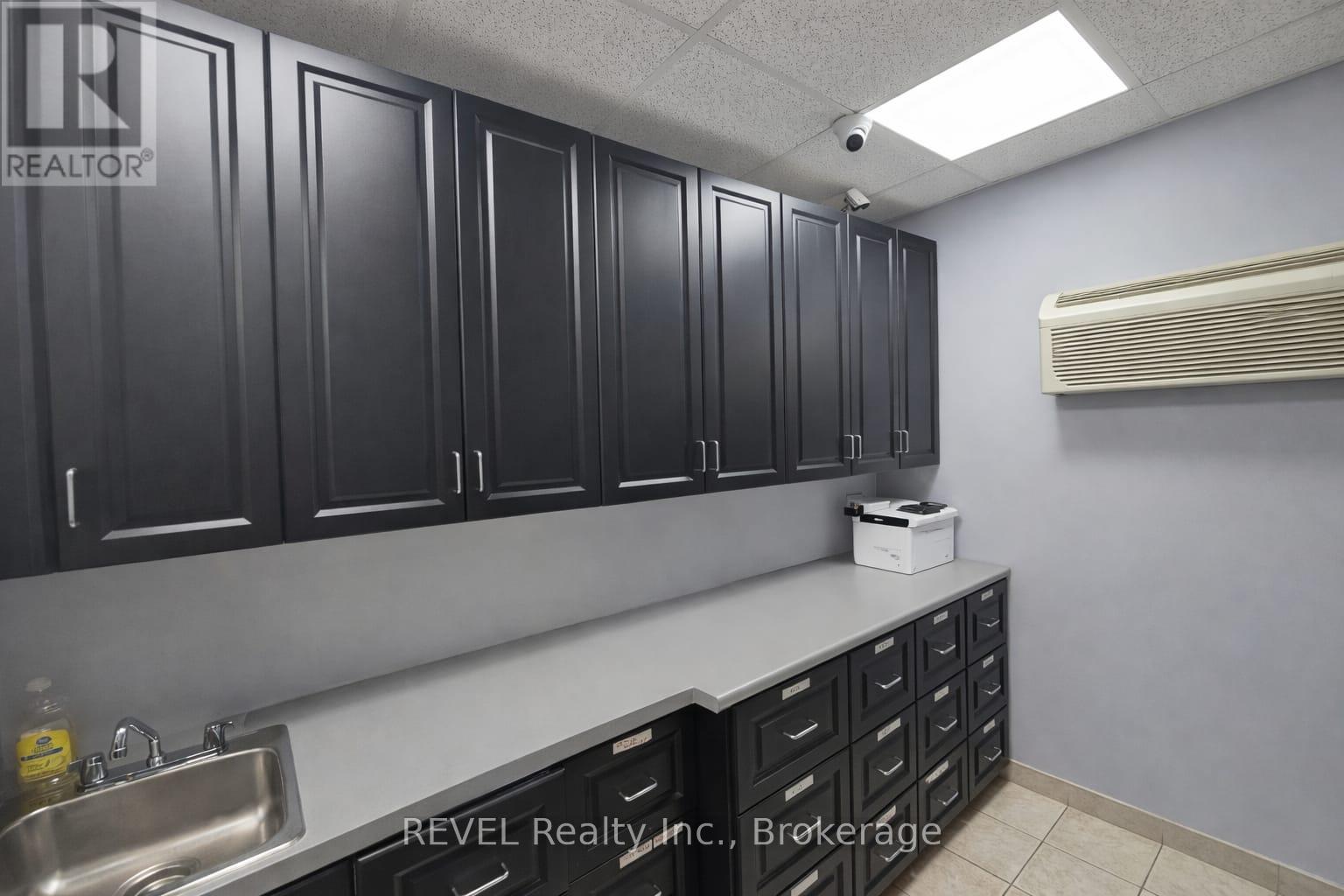 5992 -B Lundy's Lane, Niagara Falls, Ontario  L2G 1T1 - Photo 7 - X12789054