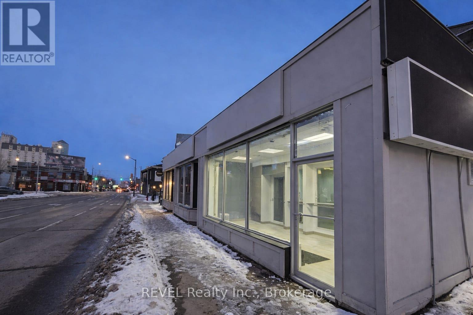 5992 -B Lundy's Lane, Niagara Falls, Ontario  L2G 1T1 - Photo 1 - X12789054