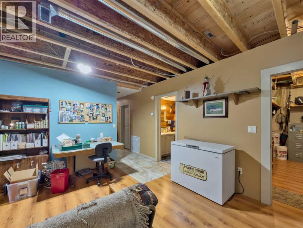 109 Adanac Rise, Hillcrest, Alberta  T0K 1C0 - Photo 38 - A2272106