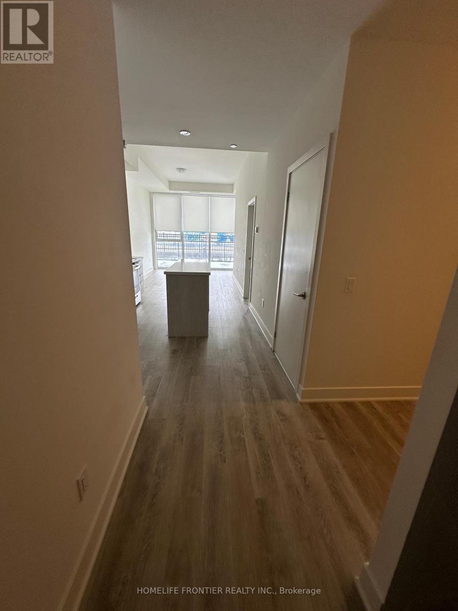 107 - 185 Deerfield Road, Newmarket (Central Newmarket), Ontario  L3Y 0G7 - Photo 5 - N12829196