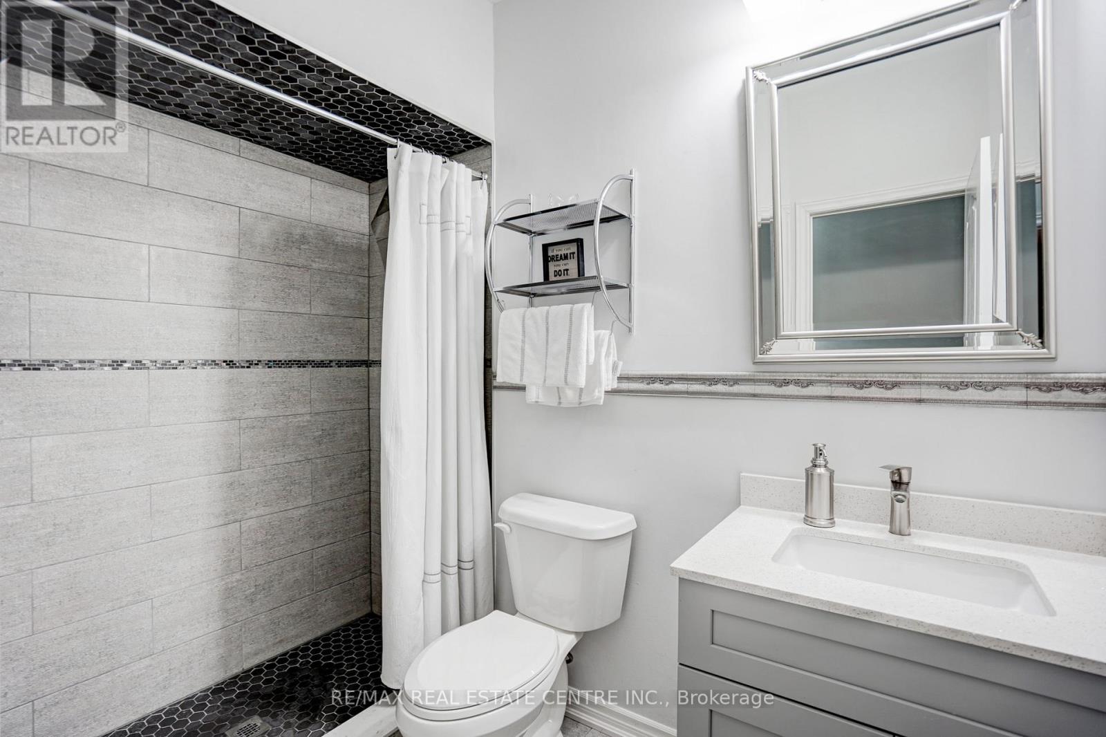 148 Bonistel Crescent, Brampton, Ontario  L7A 3H1 - Photo 21 - W12825040