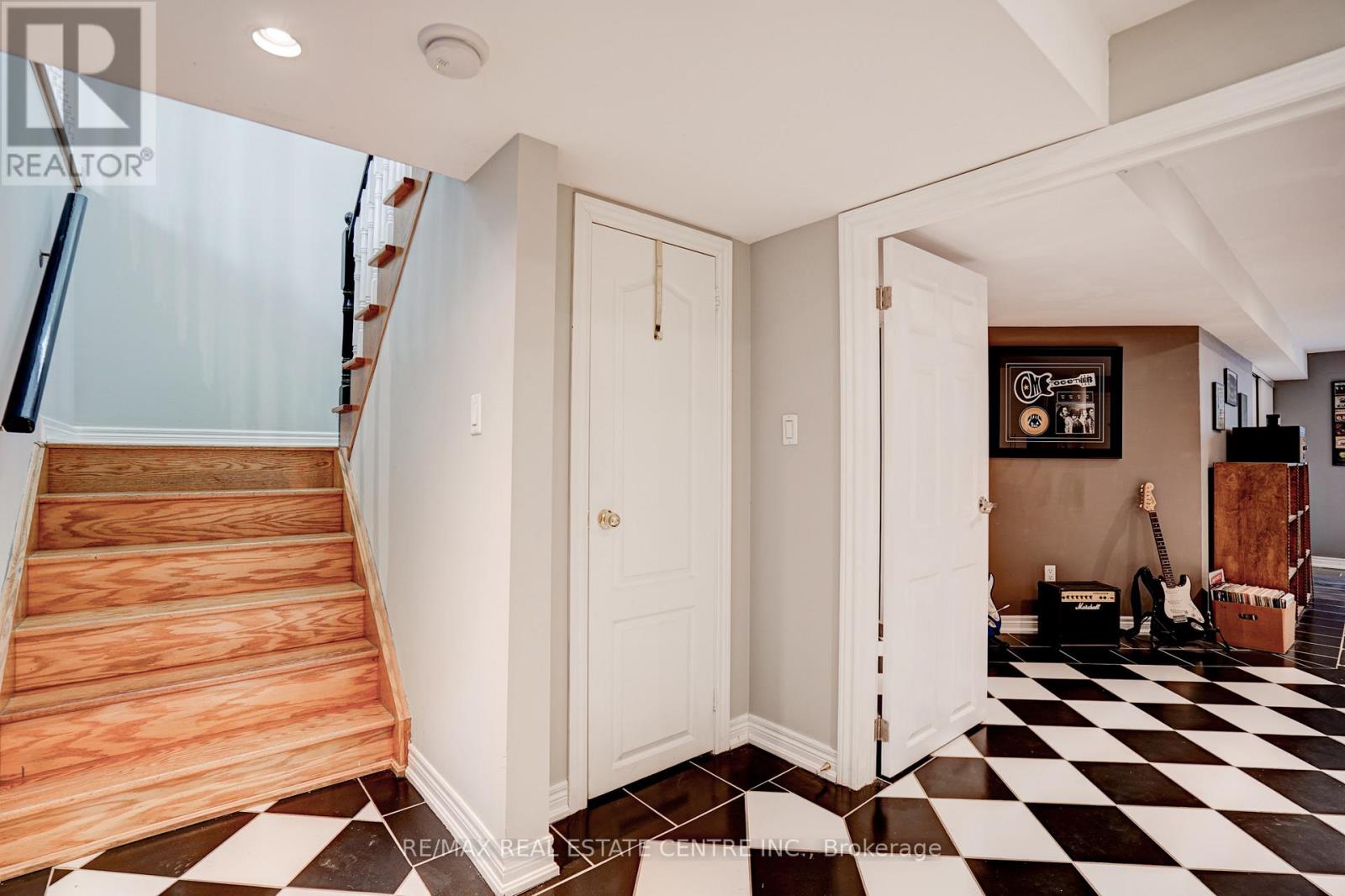 148 Bonistel Crescent, Brampton, Ontario  L7A 3H1 - Photo 25 - W12825040