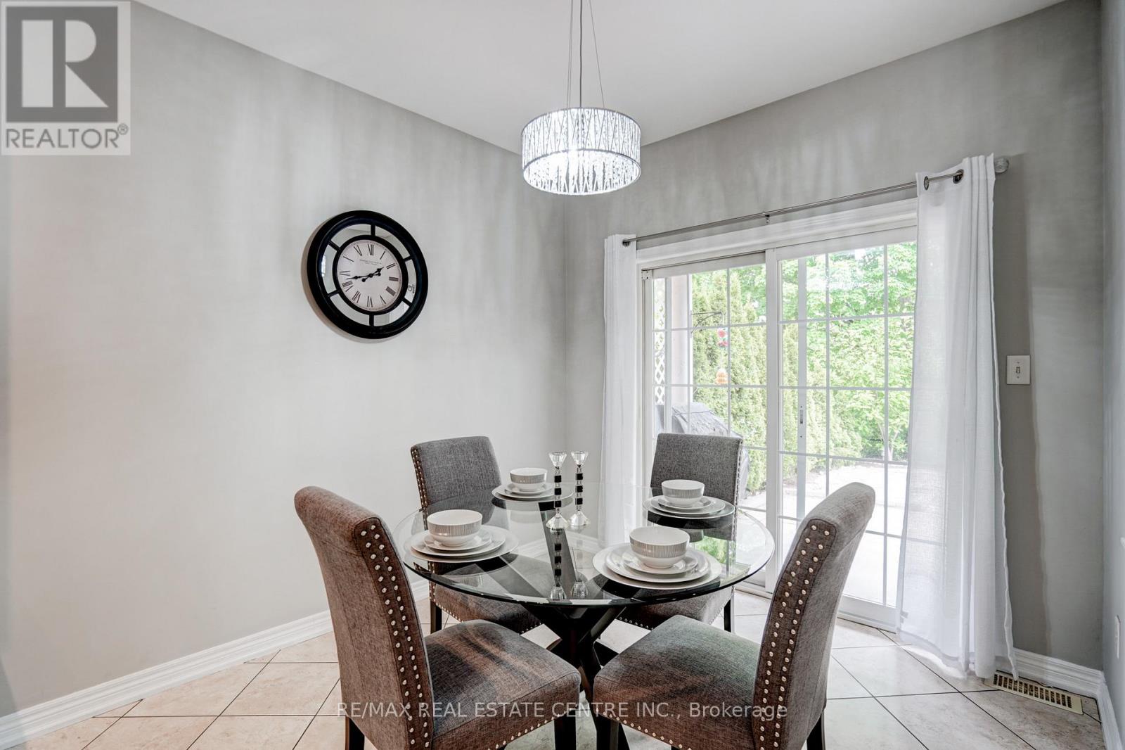 148 Bonistel Crescent, Brampton, Ontario  L7A 3H1 - Photo 14 - W12825040