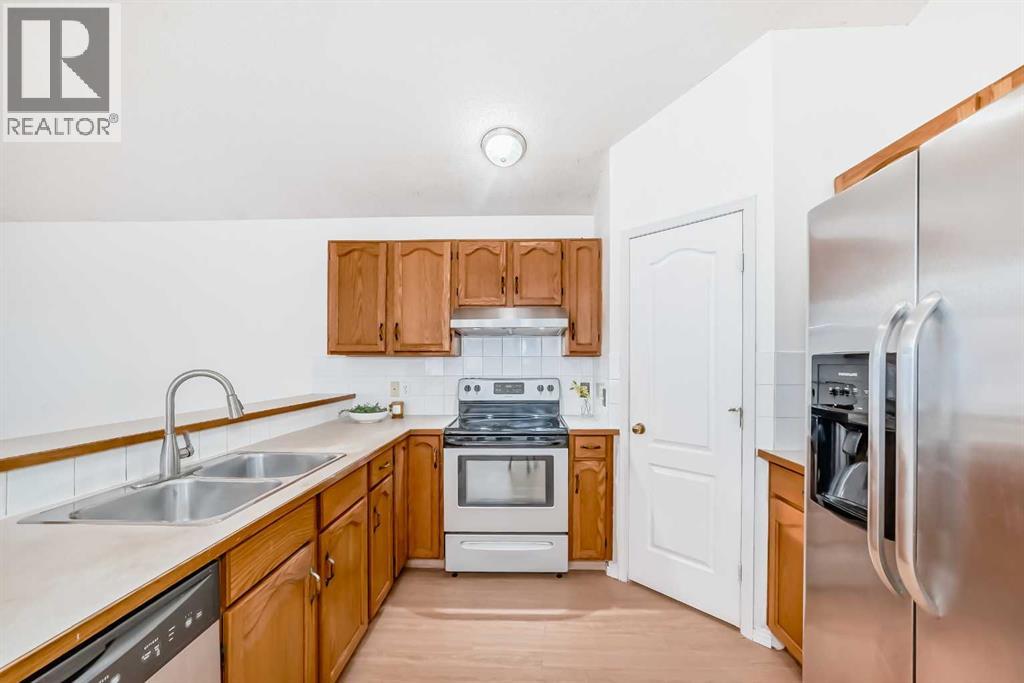 152 Saddlecreek Terrace Ne, Calgary, Alberta  T3J 4A6 - Photo 4 - A2280465