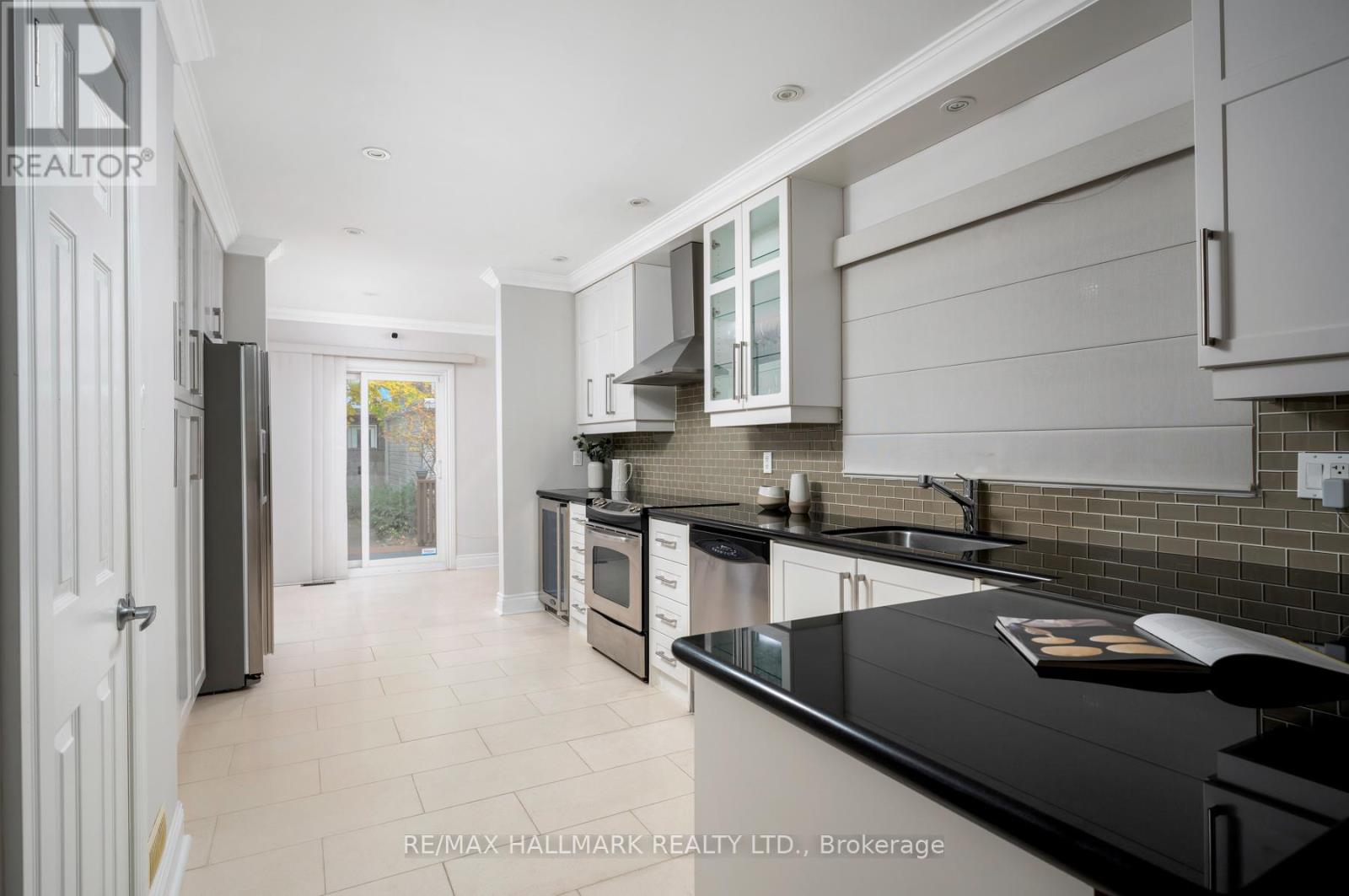 53 Ferrier Avenue, Toronto, Ontario  M4K 3H5 - Photo 12 - E12829606