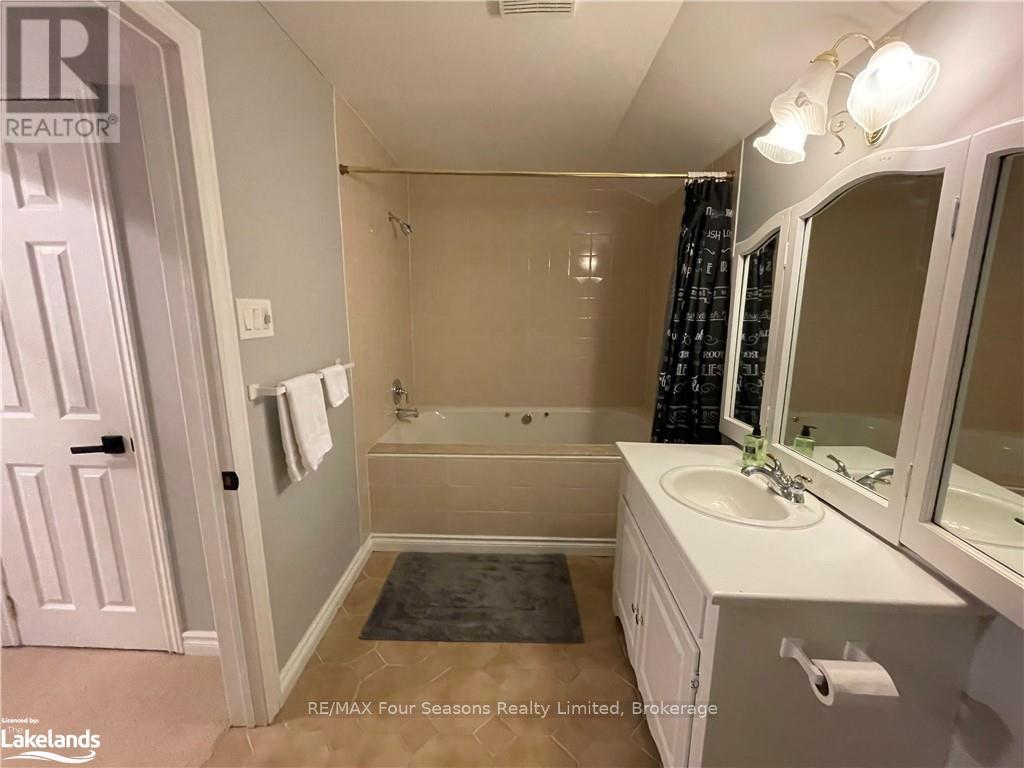 37 - 162 Settlers Way, Blue Mountains, Ontario  L9Y 0M4 - Photo 12 - X12829460