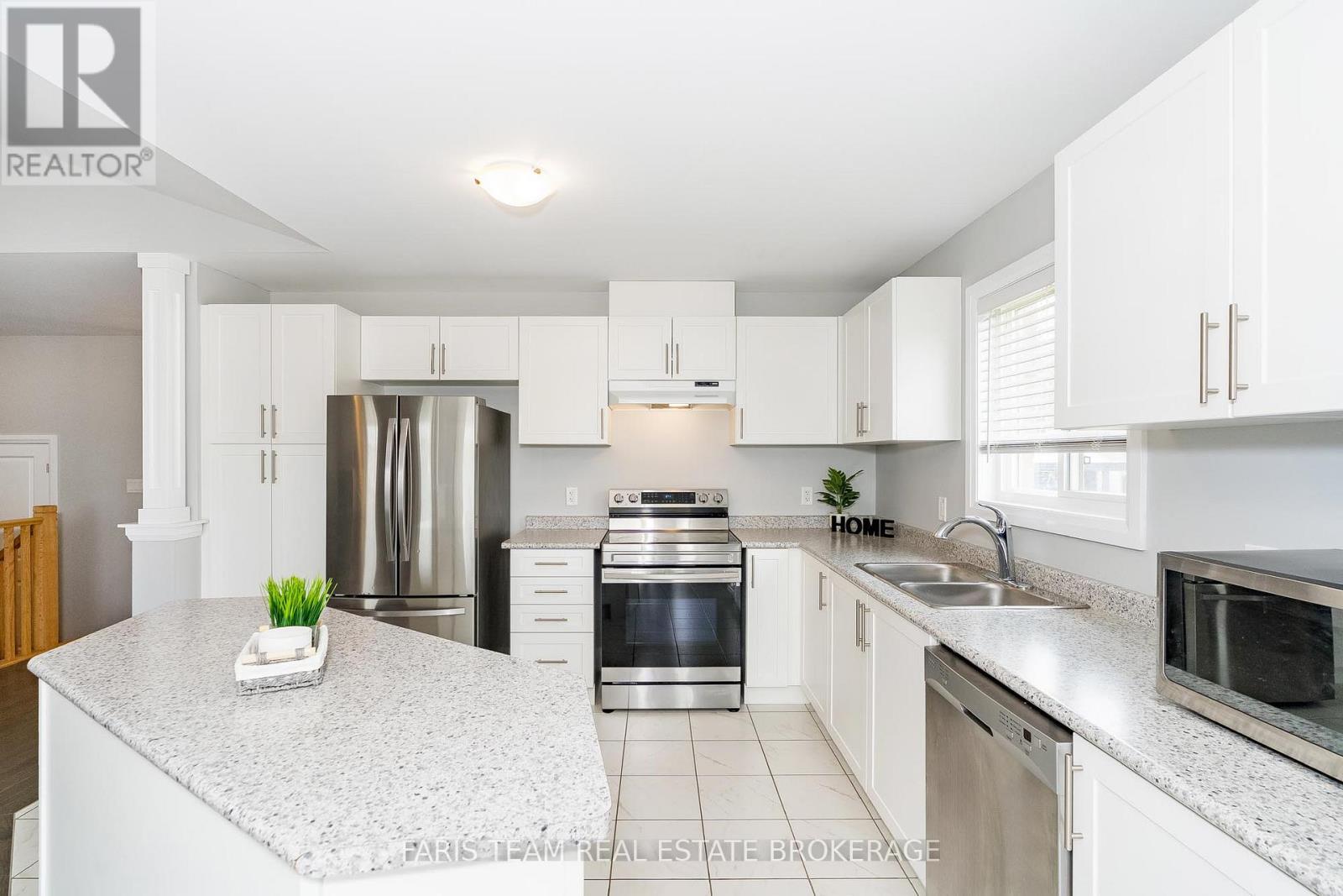 14 Beausoleil Drive, Penetanguishene, Ontario  L9M 0V8 - Photo 6 - S12829586