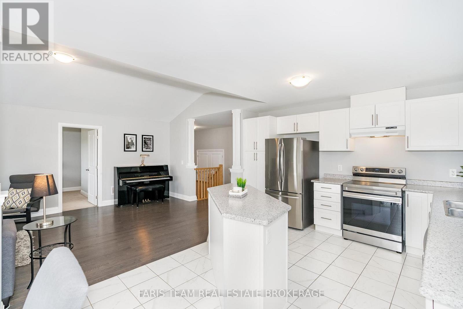 14 Beausoleil Drive, Penetanguishene, Ontario  L9M 0V8 - Photo 8 - S12829586