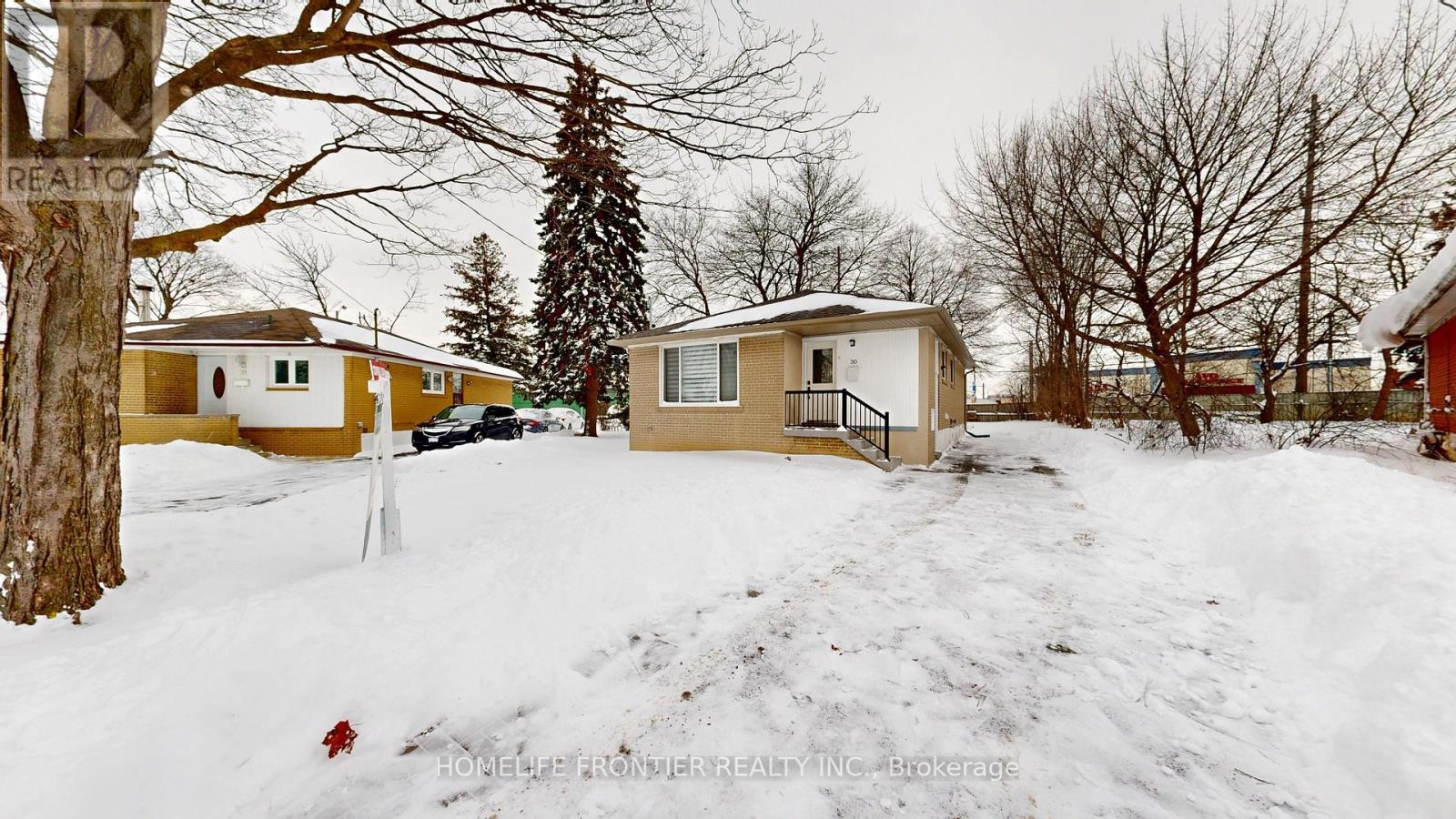 30 FARR AVENUE, Toronto, Ontario