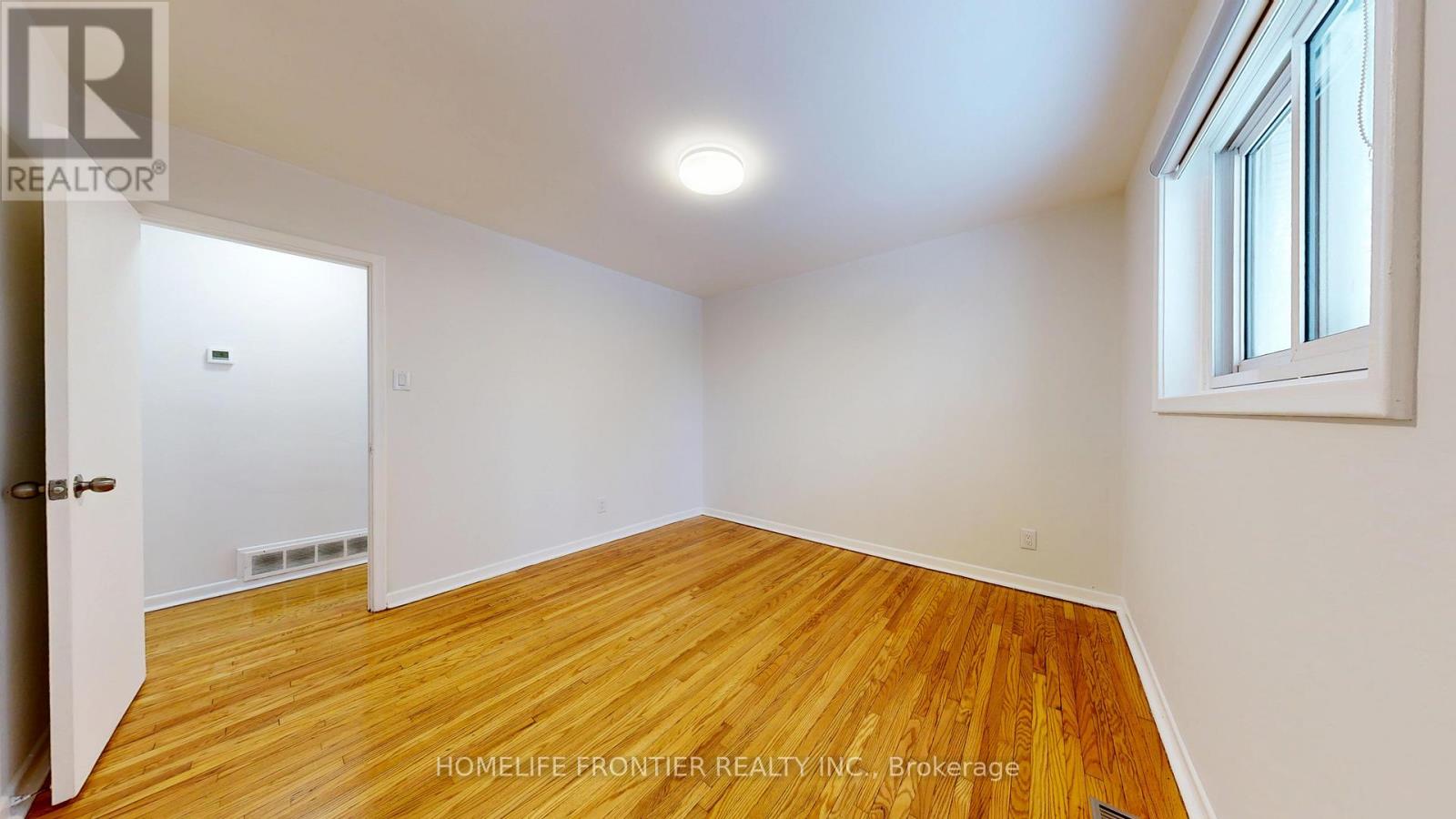 30 Farr Avenue, Toronto, Ontario  M9V 2A6 - Photo 20 - W12713022