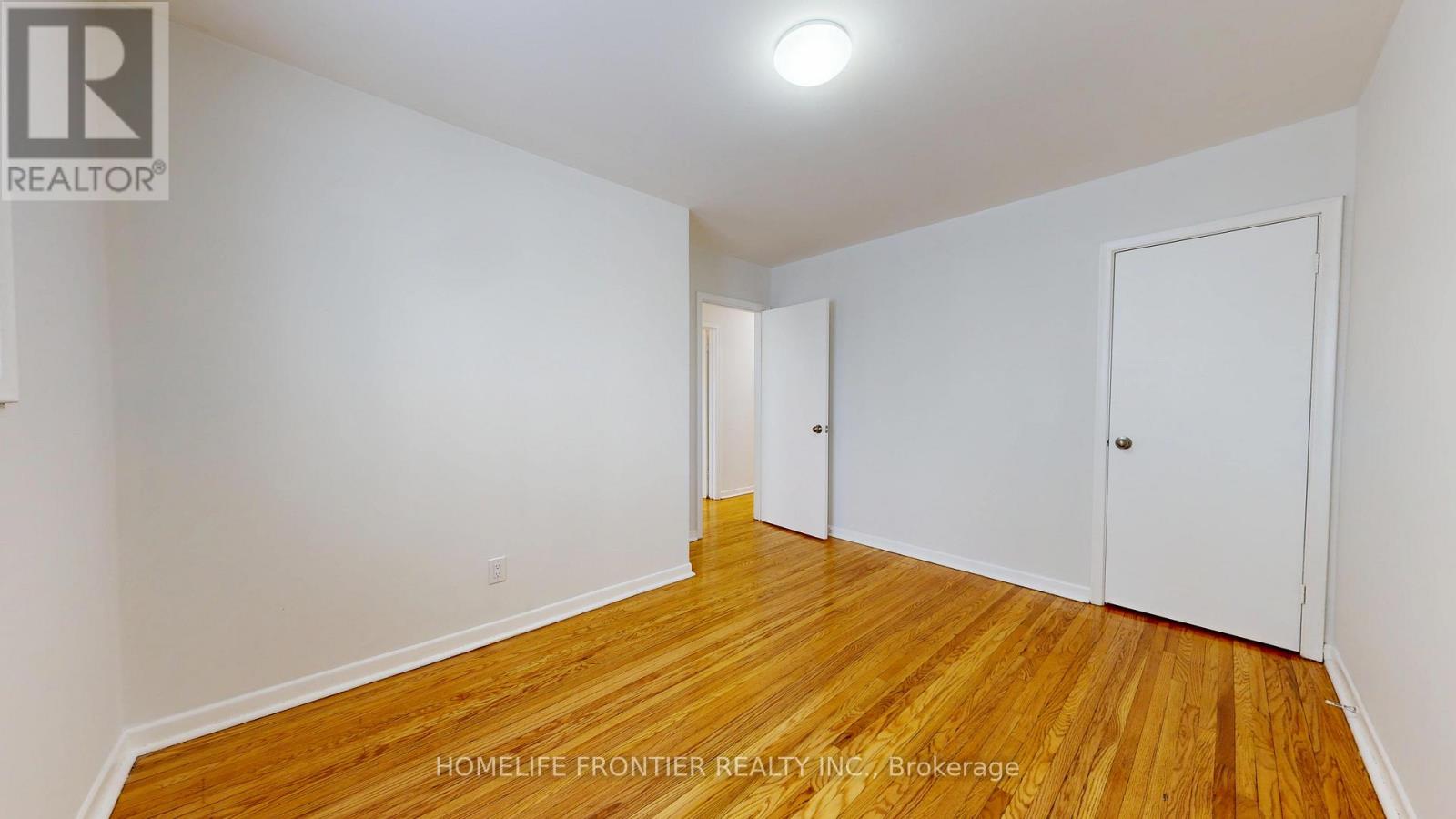 30 Farr Avenue, Toronto, Ontario  M9V 2A6 - Photo 18 - W12713022